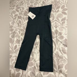 Blanqi Maternity Belly Support Crop Leggings